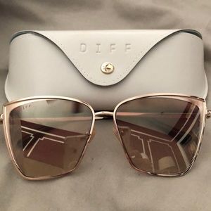 Diff Eyewear Accessories - Cat Eye DIFF gold and hash brown Sunglasses Diff Eyewear Accessories - Cat Eye DIFF gold and hash brown Sunglasses